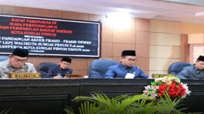 DPRD Sungaipenuh Gelar Rapat Penyampaian Akhir Fraksi LKPJ 2022